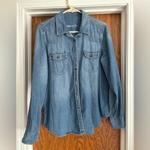 Women’s Gap denim button down